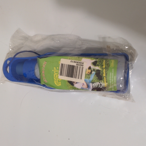 HTBrush Other - BNIP Pet Water Bottle 5 Items For $20❤️